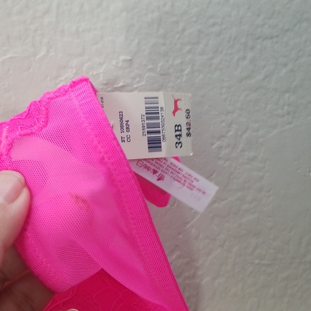 Pink bra - Picture 2 of 5